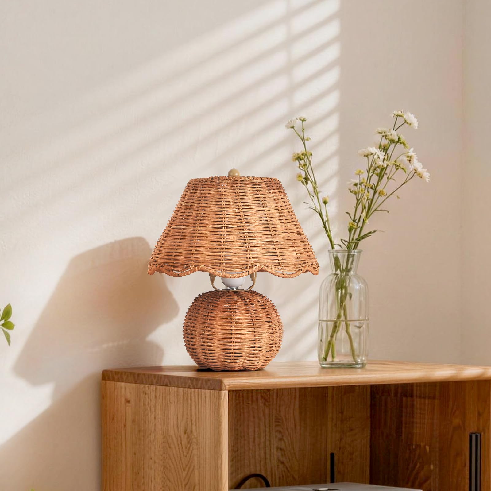 Brass Gold Small Bedside Lamp, Scalloped Shade Table Lamp for Bedroom Living Room