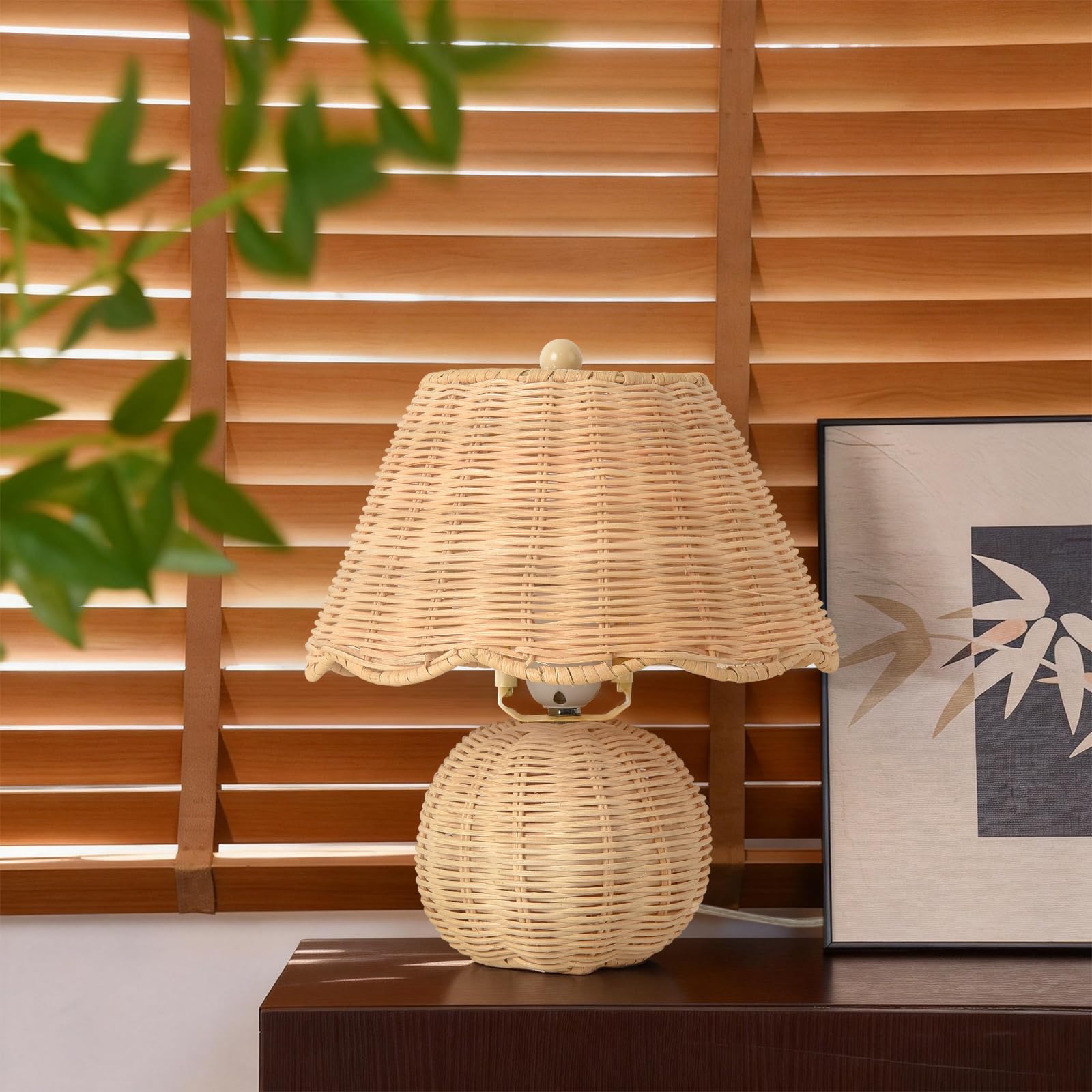 Brass Gold Small Bedside Lamp, Scalloped Shade Table Lamp for Bedroom Living Room