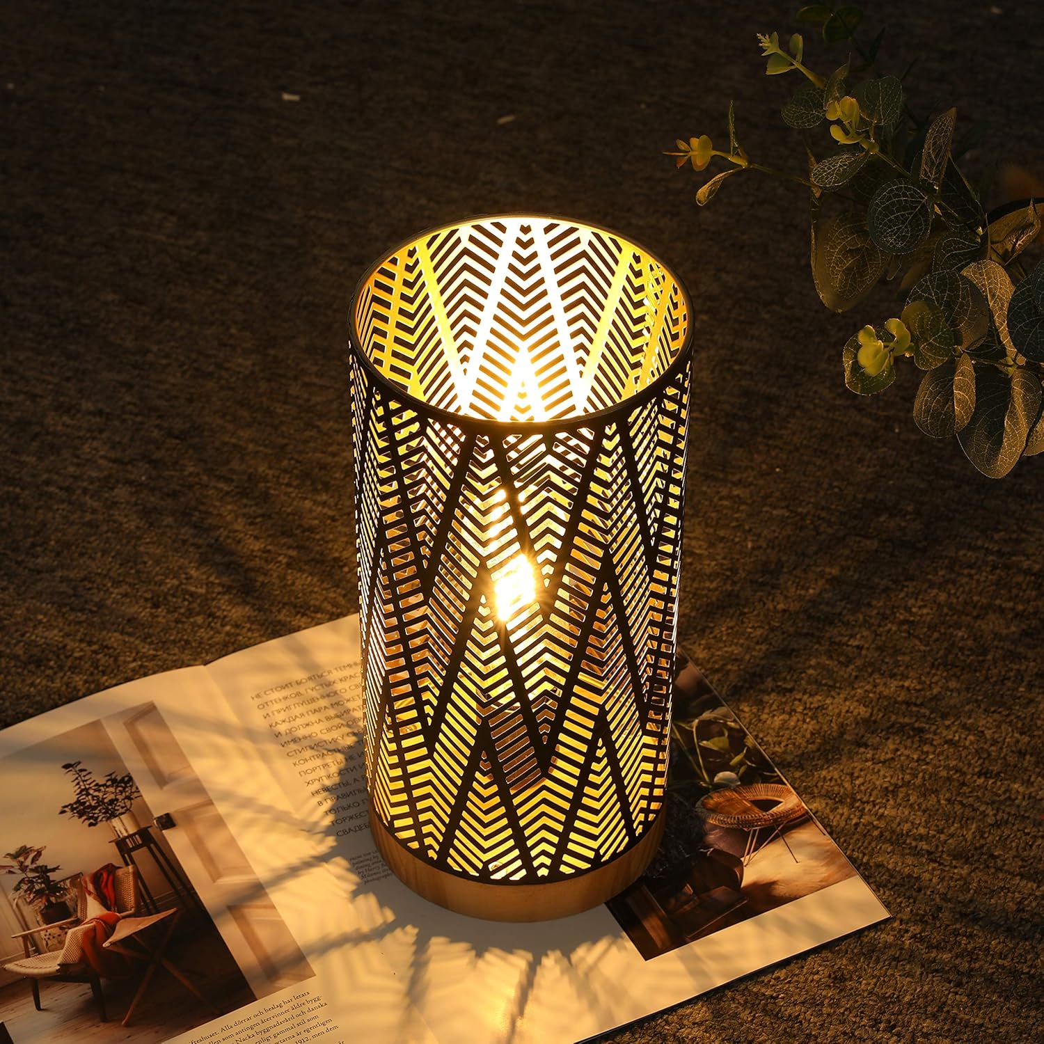 JHY DESIGN Metal Lamp Battery Powered 11''H Accent Cordless Decor Battery Lamp with 6-Hours Timer for Weddings Party Patio Garden Indoor Outdoor Table Balcony Christmas Decorations (with Wooden Base)